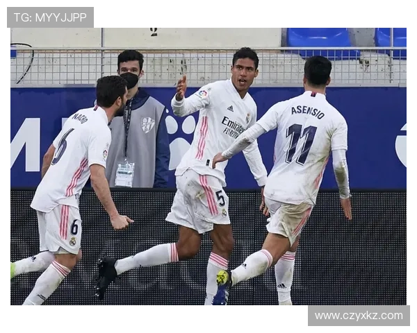 皇马老队友重聚 拉莫斯与纳瓦斯一同观赏F1墨西哥大奖赛